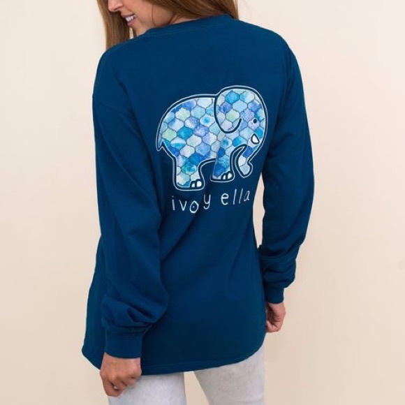 ivory ella Tops - Ivory Ella Long Sleeve Pocket Logo Tee Size S